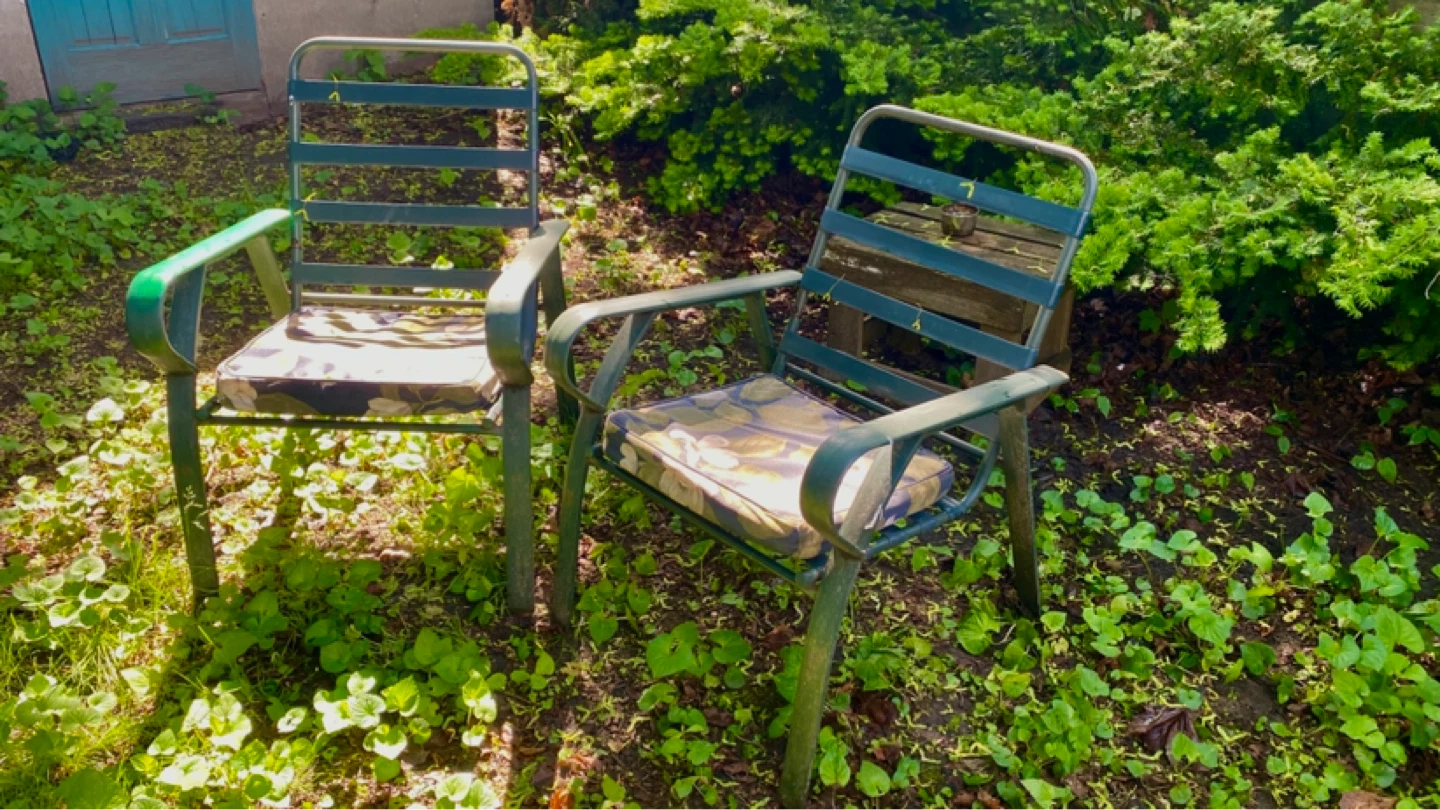 Two Green Metal Lawn Chairs + Cushions - photo 2