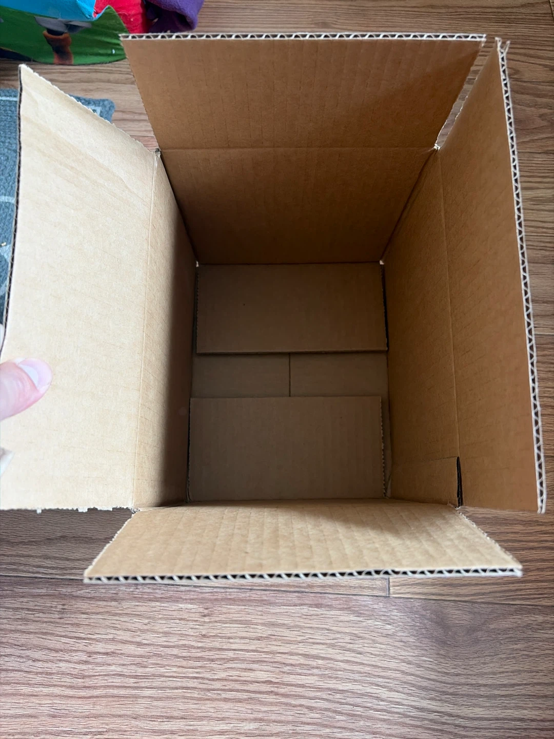 Cardboard Box - photo 2