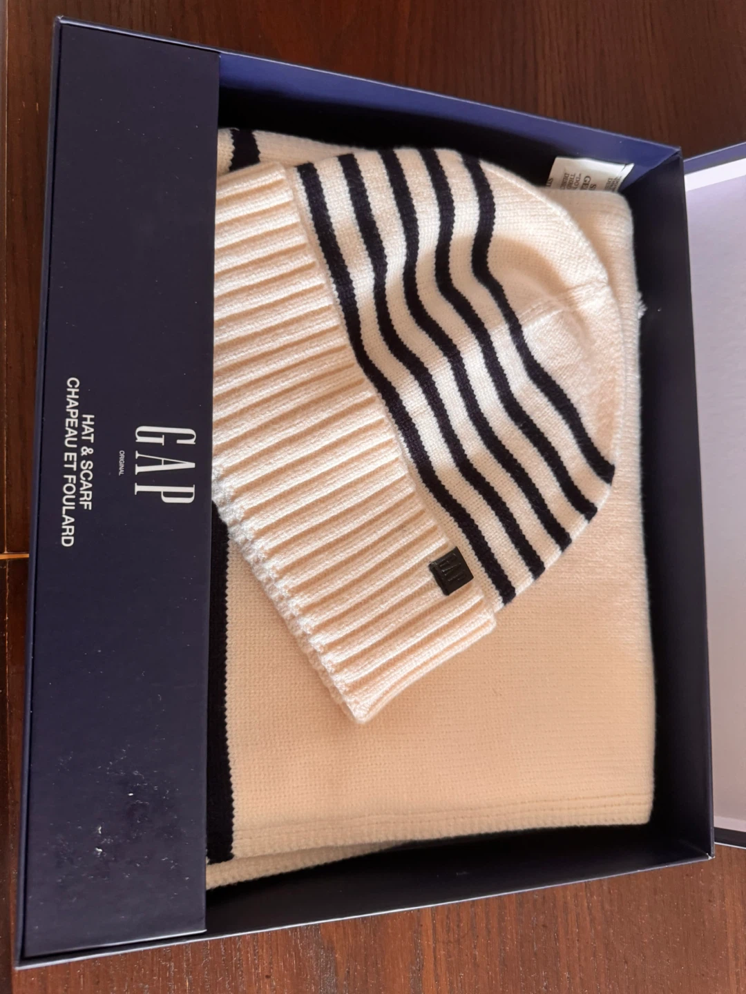 GAP Hat and Scarf Set - photo 3