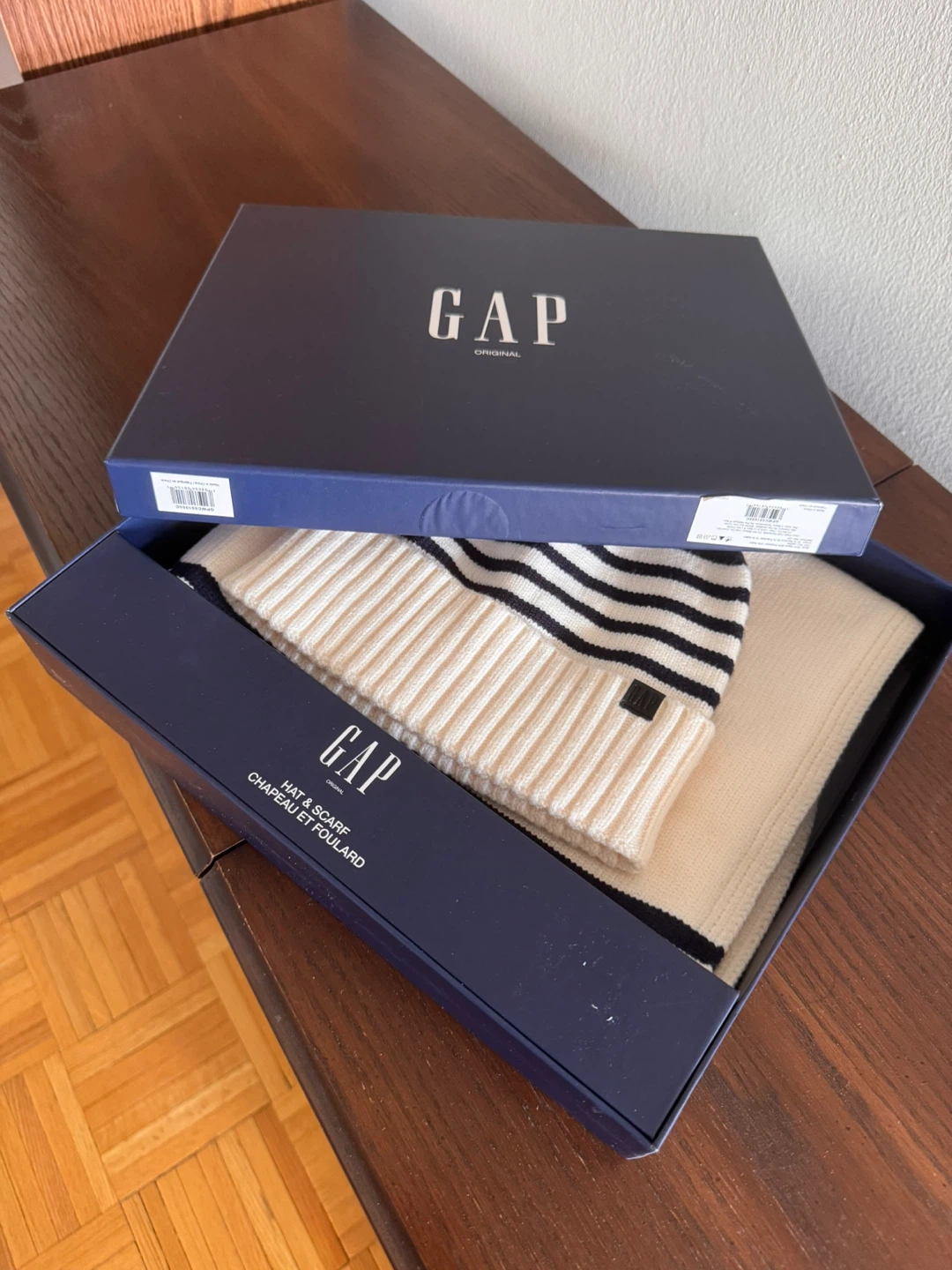GAP Hat and Scarf Set