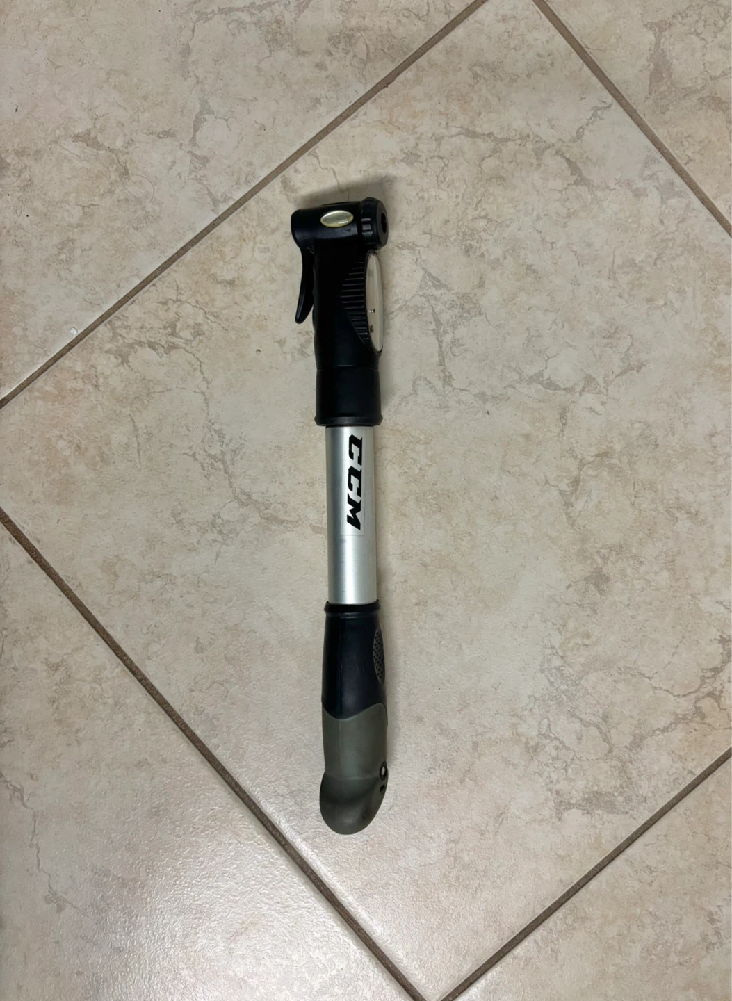 CCM portable Bike Pump with Gauge (Broadview/Dundas)