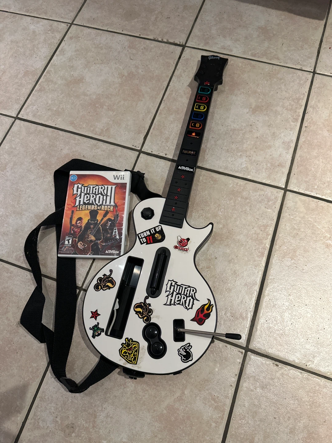 Guitar Hero III Legends of Rock Wii Guitar Bundle