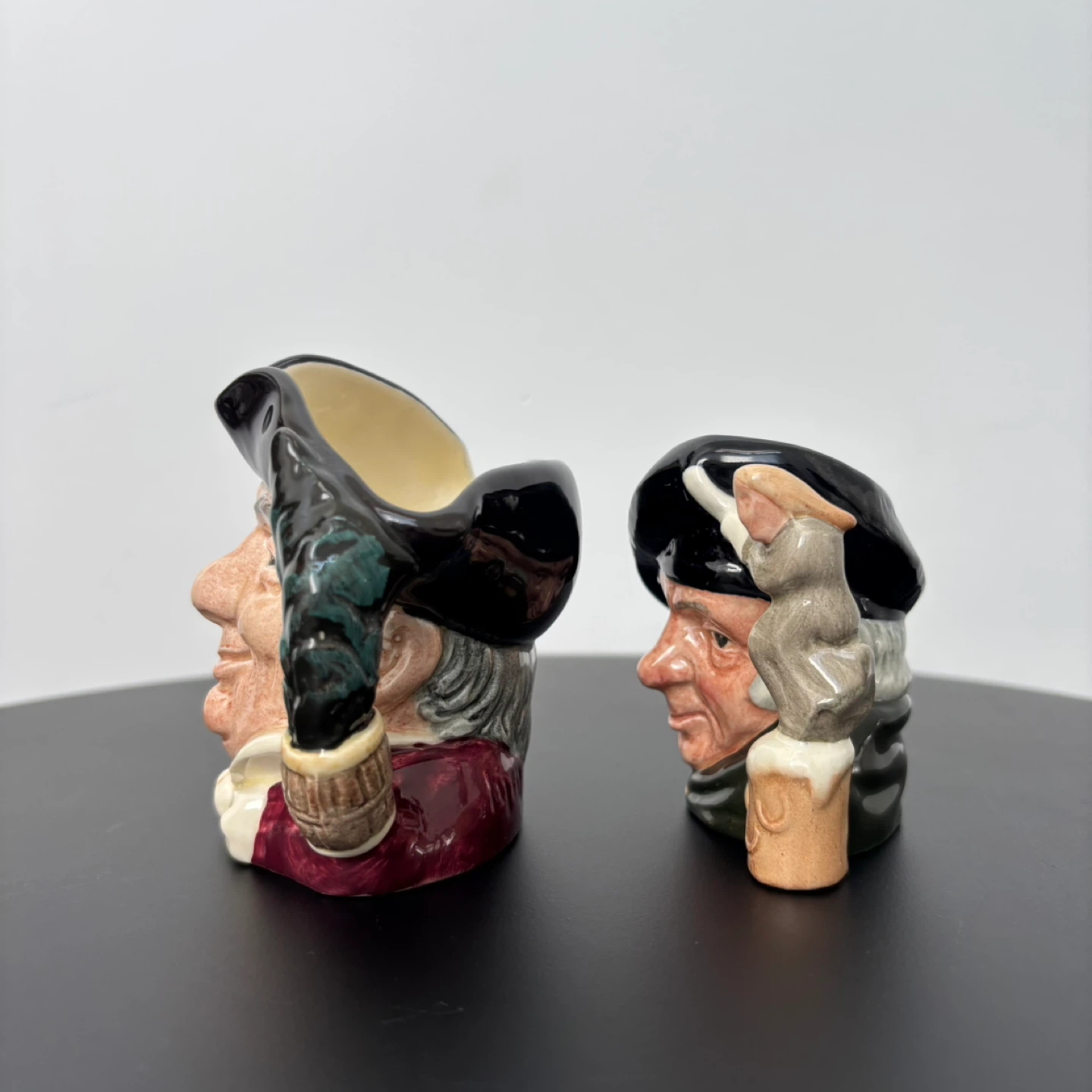 2 Royal Doulton Figurines - photo 4