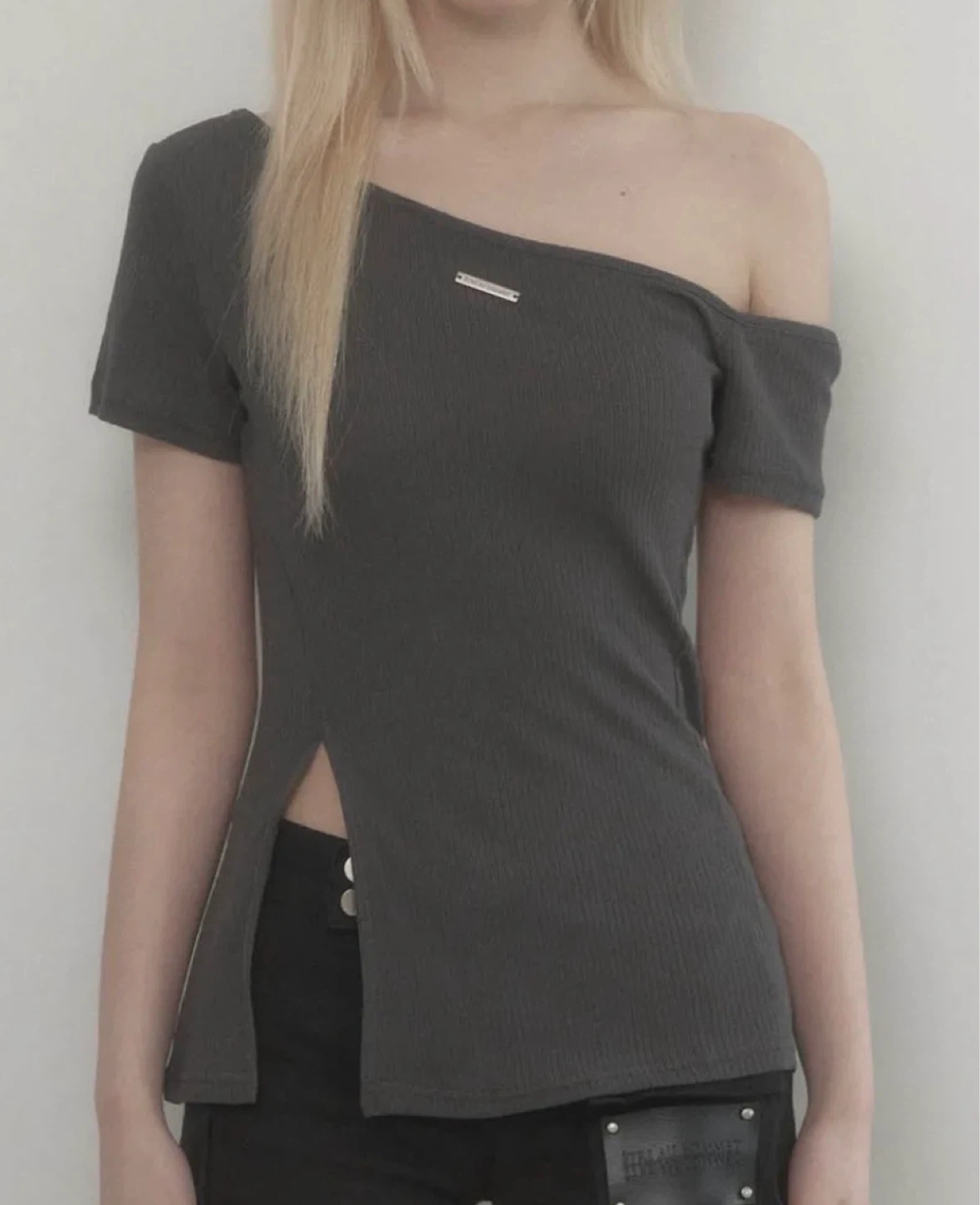 Korean Style - One-shoulder Basic Slit Top (Charcoal)