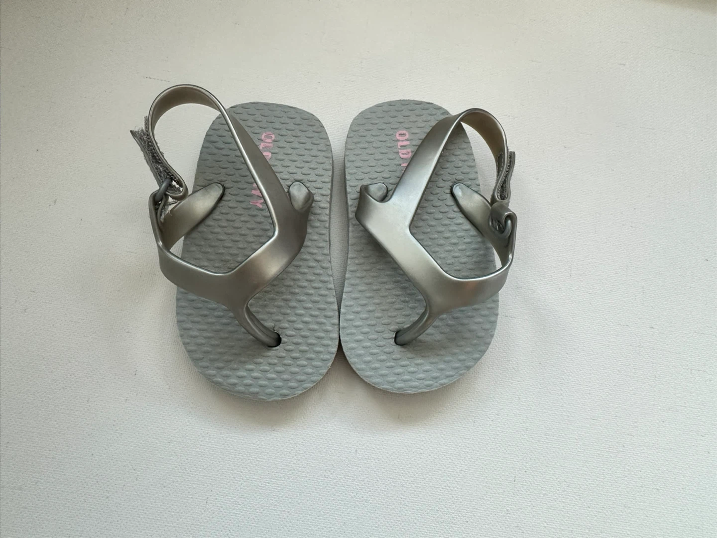 Old Navy Baby Silver Flip Flops 6-12m