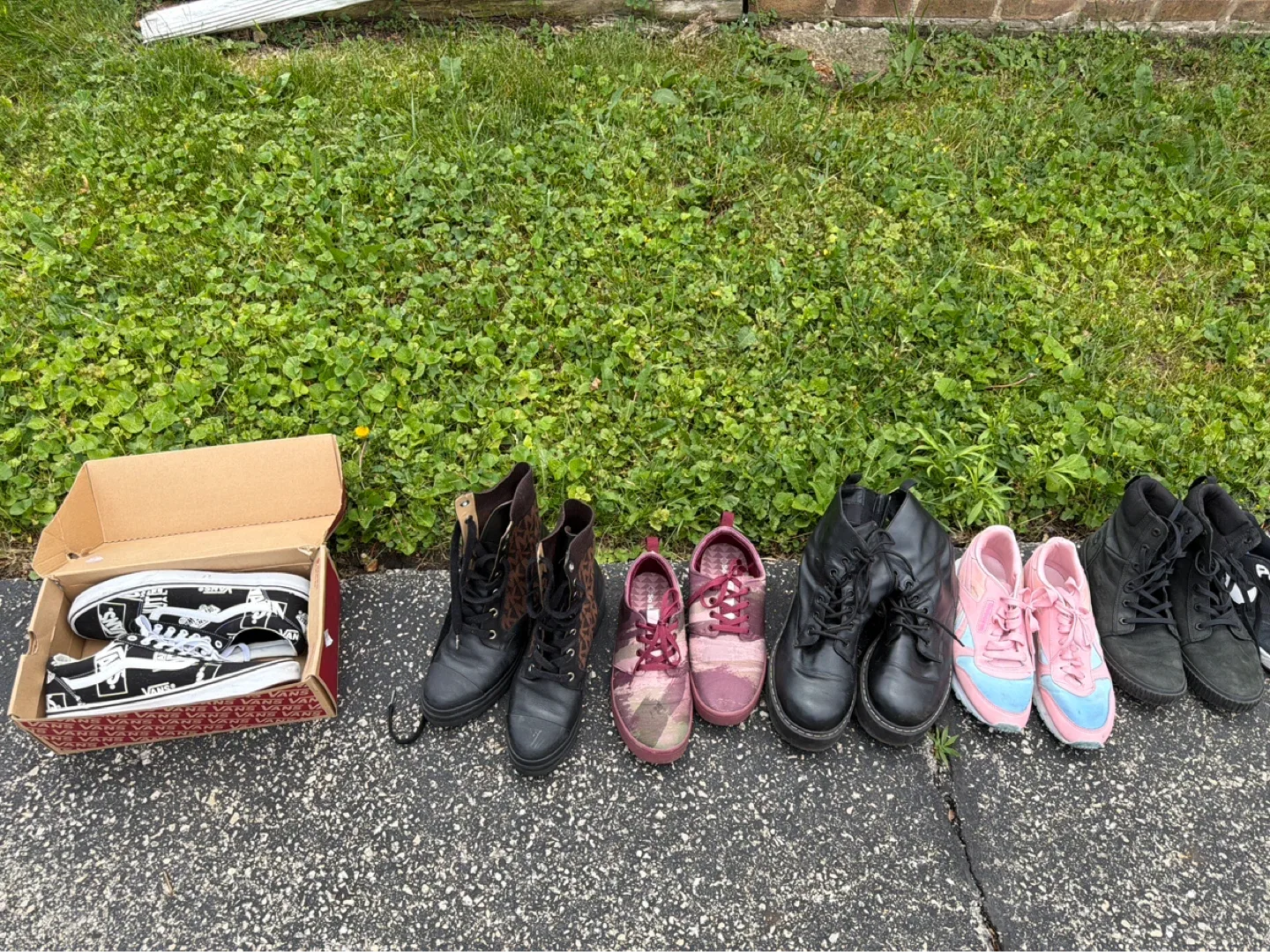 Women’s shoes size 9