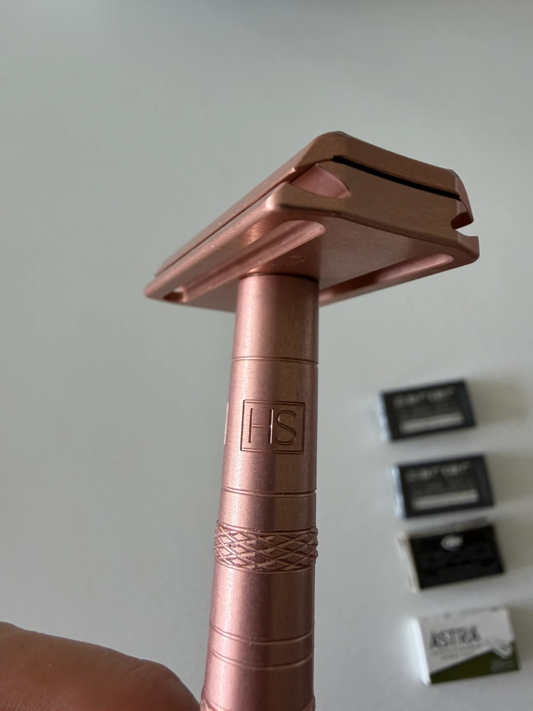Henson Safety Razor with Extra Blades - photo 2