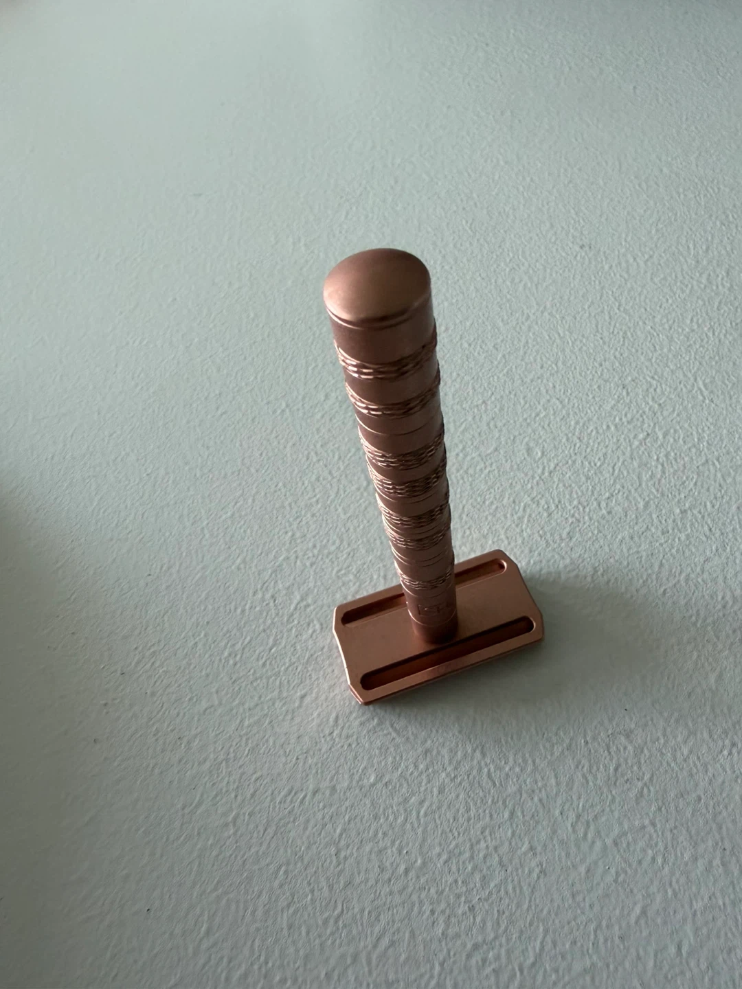 Henson Safety Razor with Extra Blades - photo 4