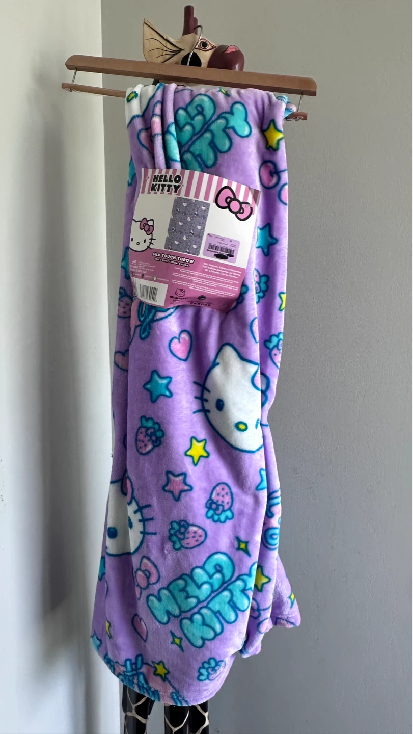 Hello Kitty Silk Touch Throw Blanket 50in x 70in