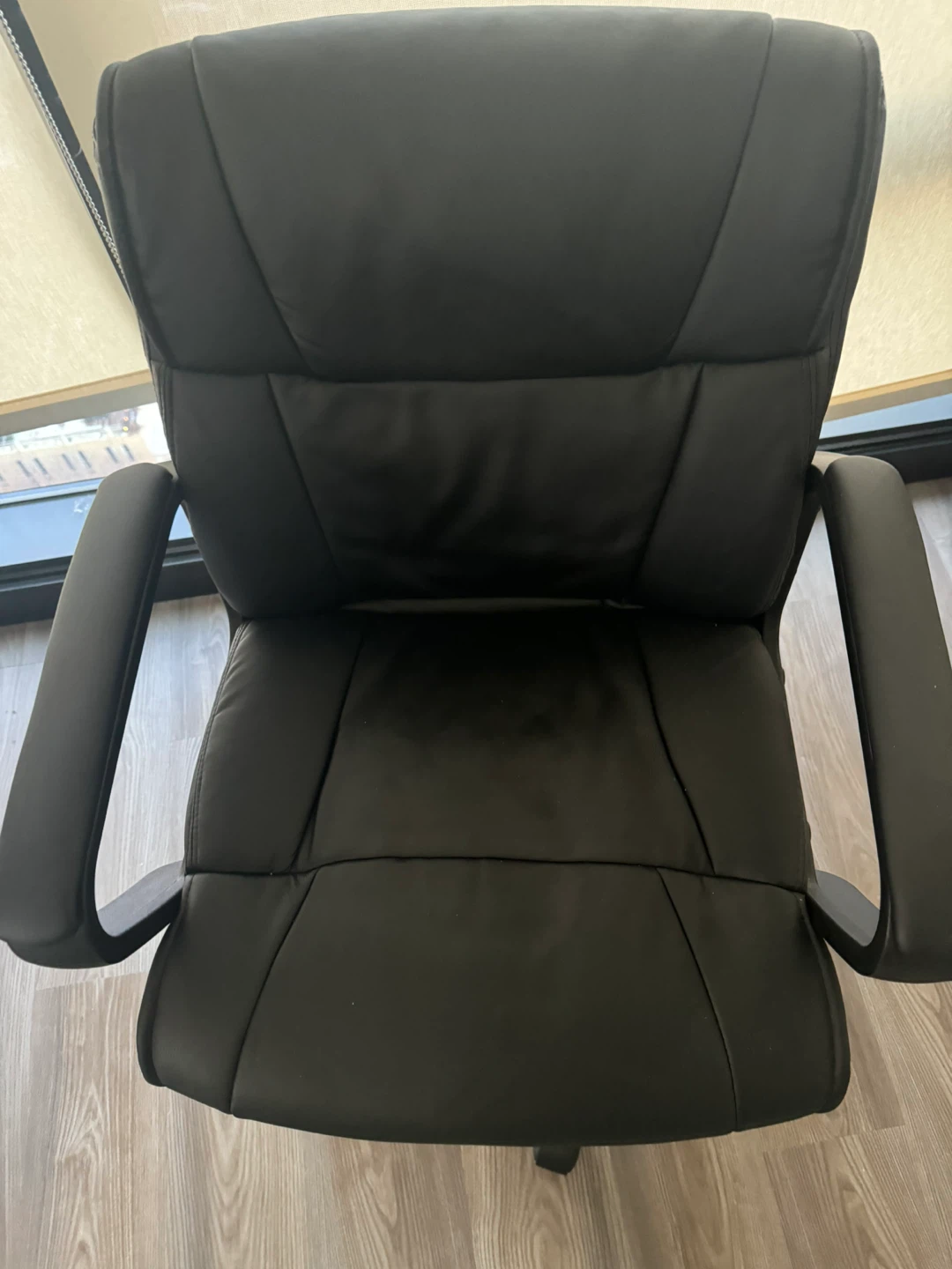 Black Office Chair with Wheels - photo 3