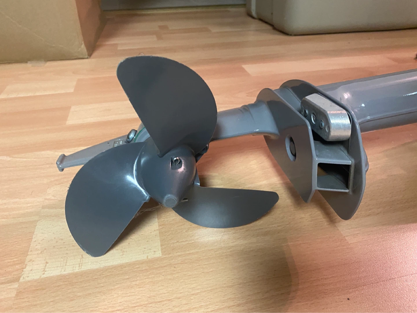 Honda 2.3 HP Outboard Motor - photo 4