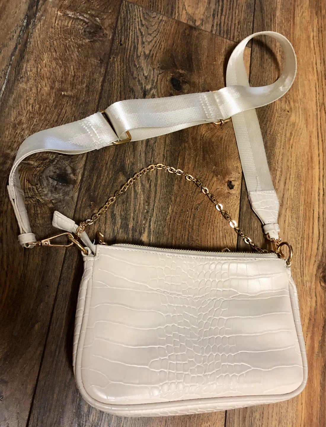 NEW, White leather leather bags/ purses