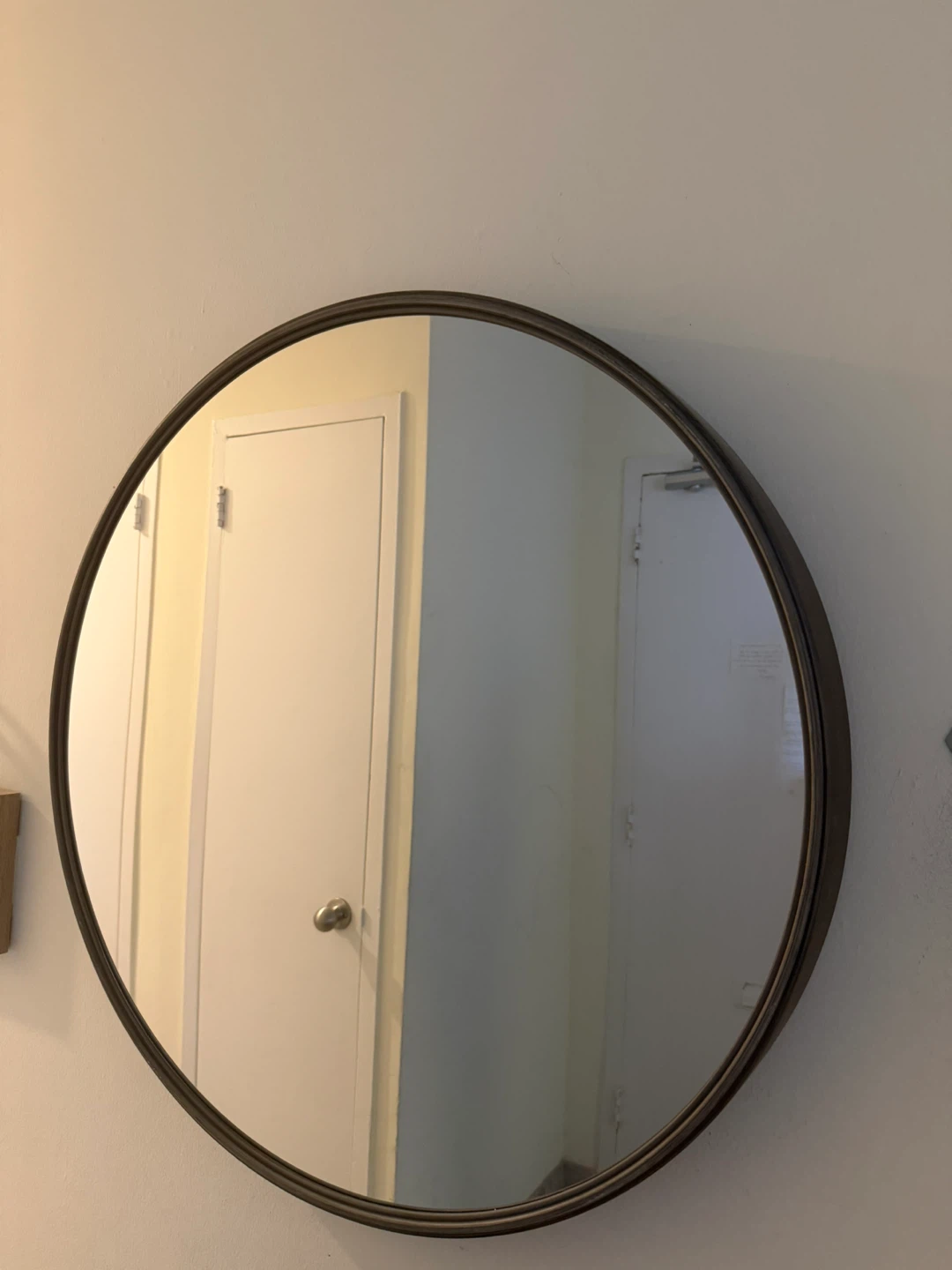 Round Metal Frame Mirror