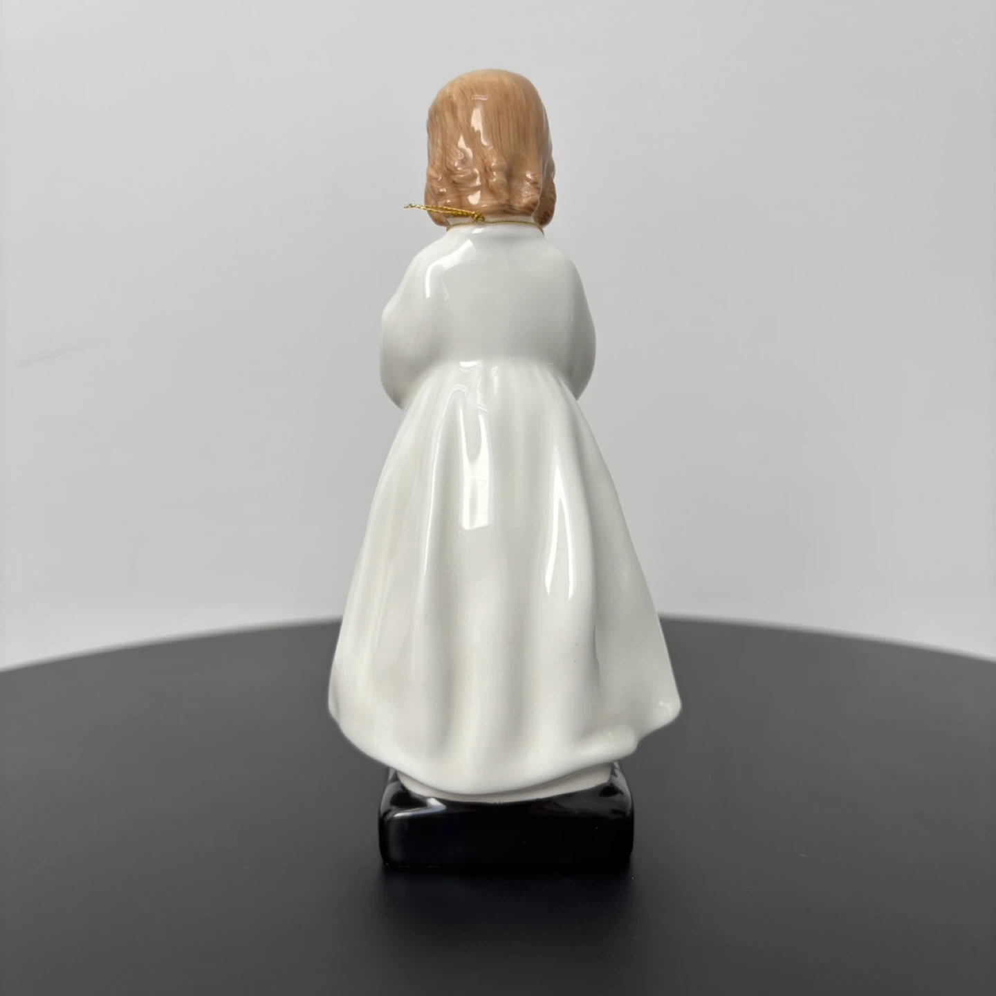 Royal Doulton Bedtime Figurine HN1978 - photo 5