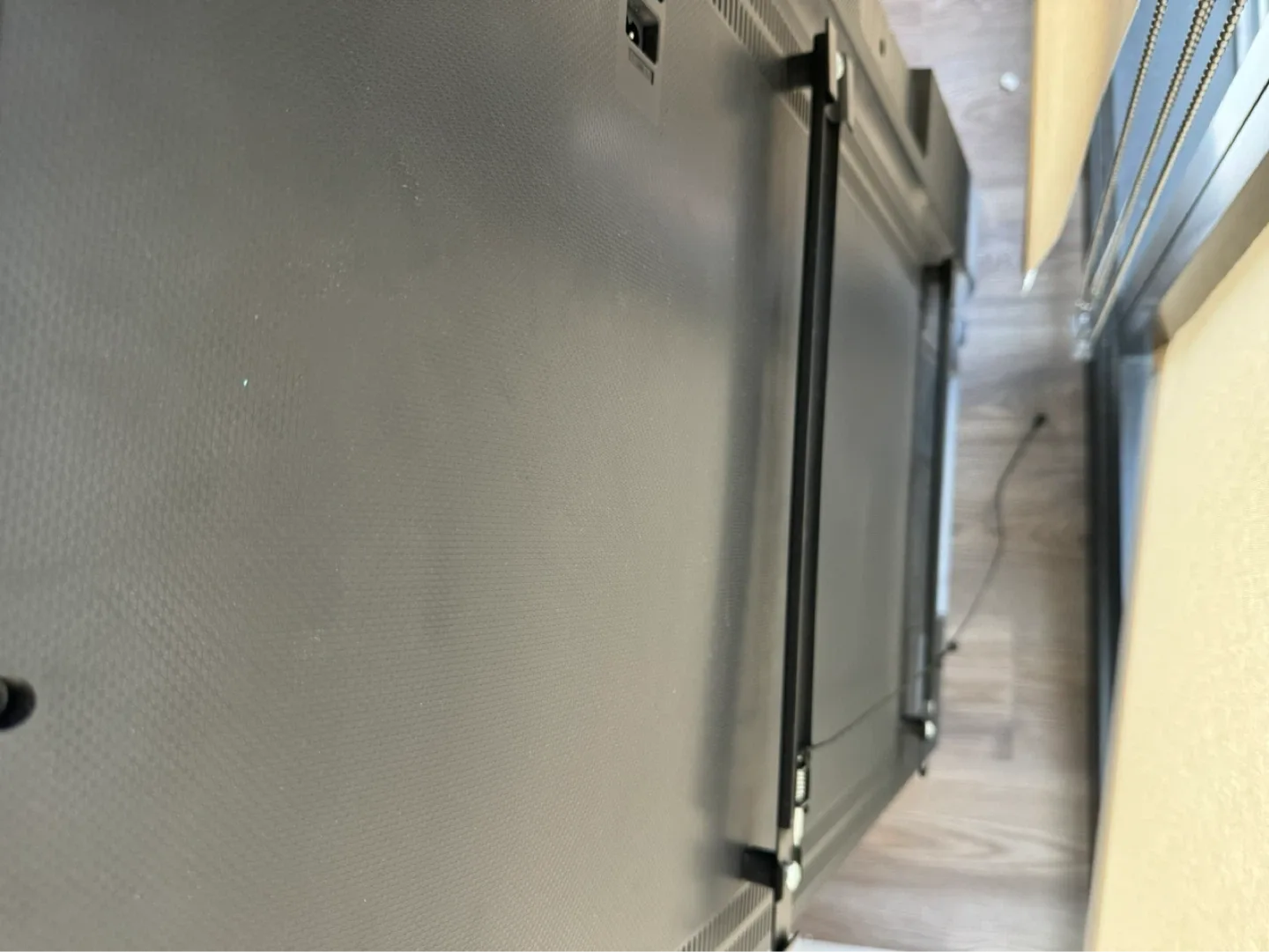 Samsung 43-inch Smart TV - photo 2