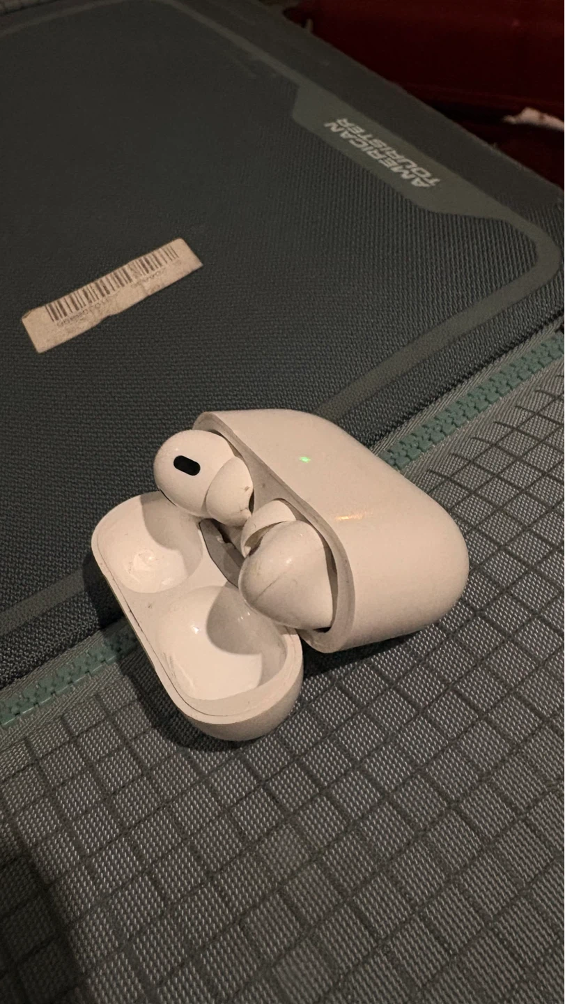 Apple AirPods Pro (Find My) - photo 2