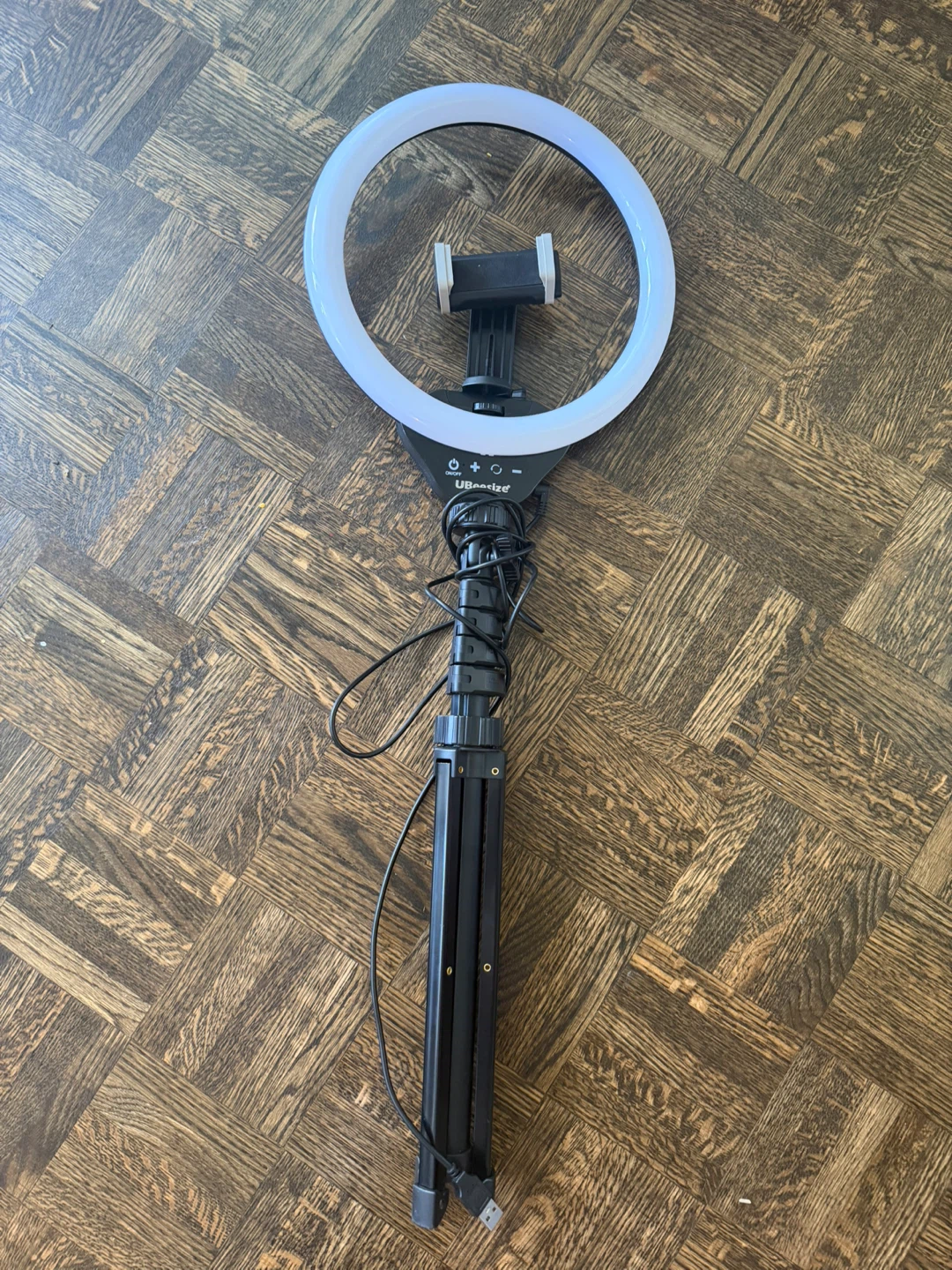UBSize LED Ring Light with Tripod - photo 2