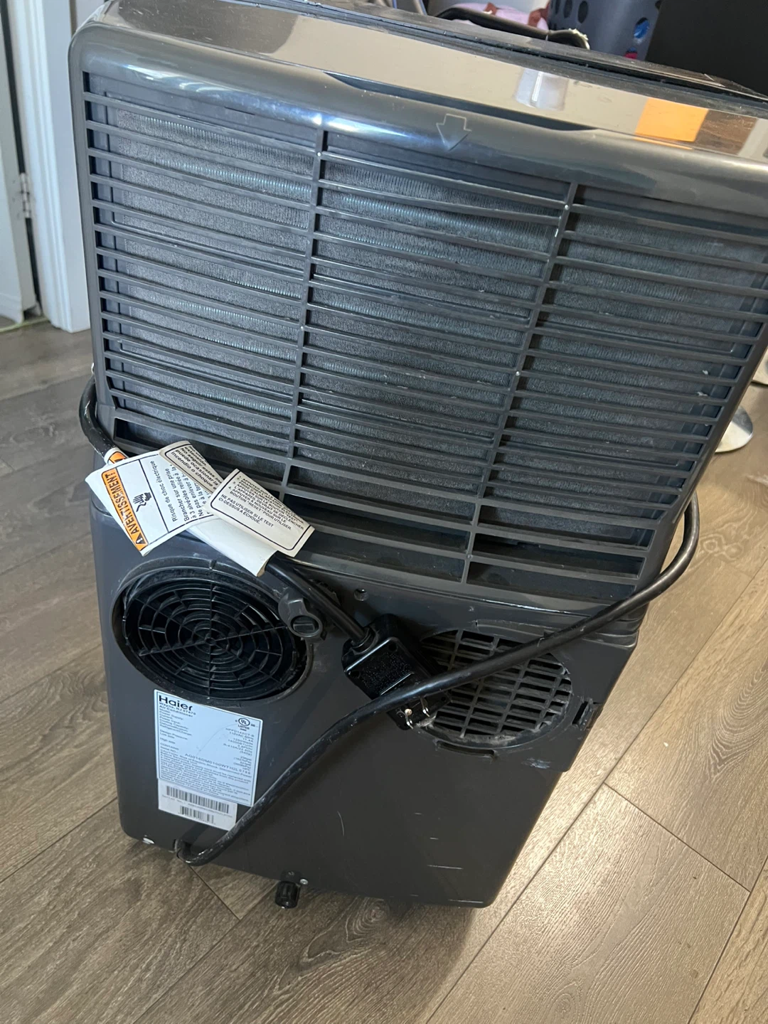 Haier 14,000 BTU Portable Air Conditioner - Ice Cold! - photo 3