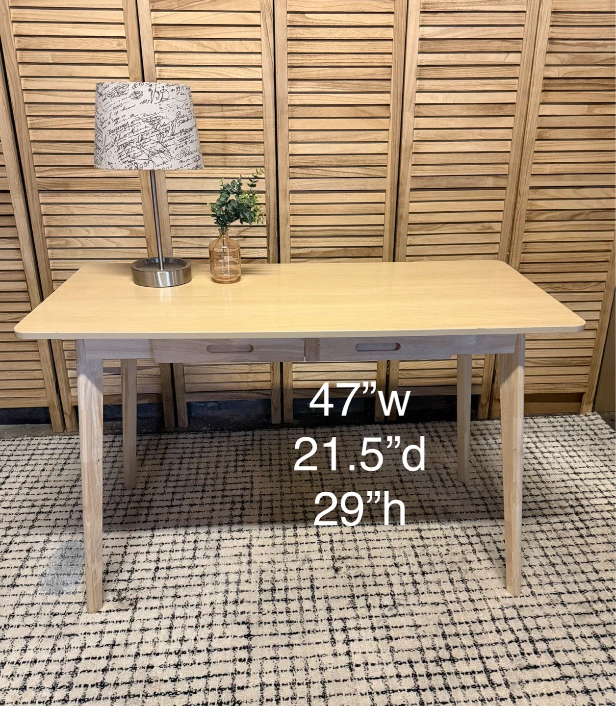 Desk - photo 5