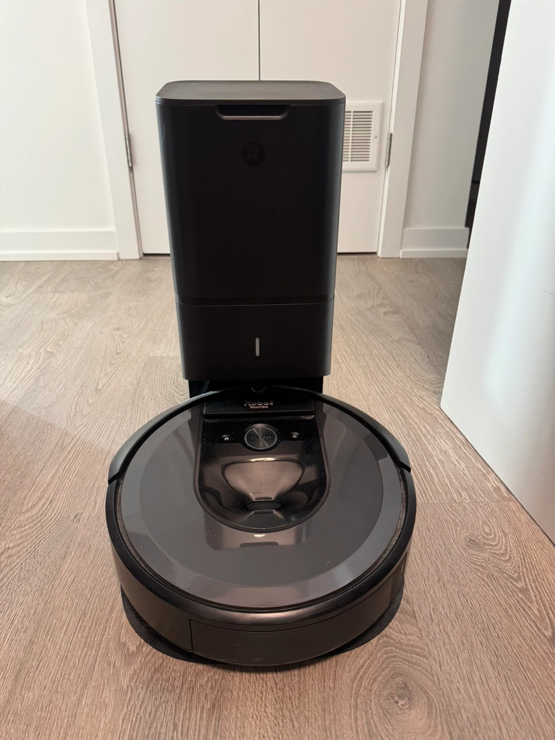 iRobot Roomba i7 Robot Vacuum wifi connected - photo 3