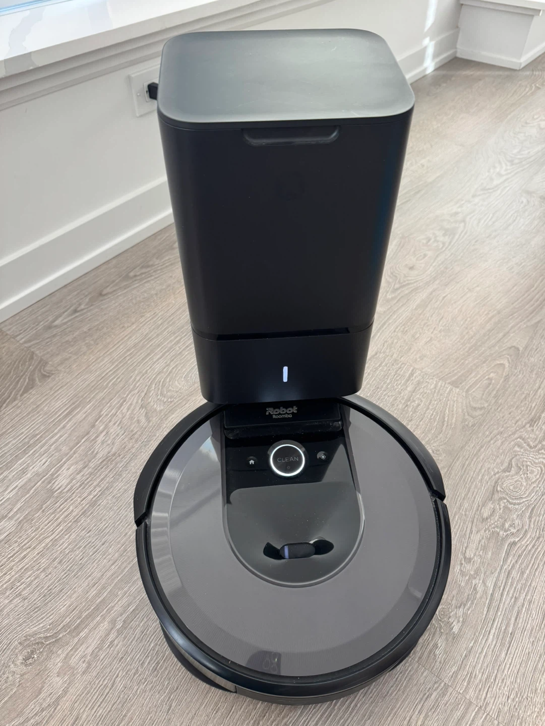 iRobot Roomba i7 Robot Vacuum wifi connected - photo 2
