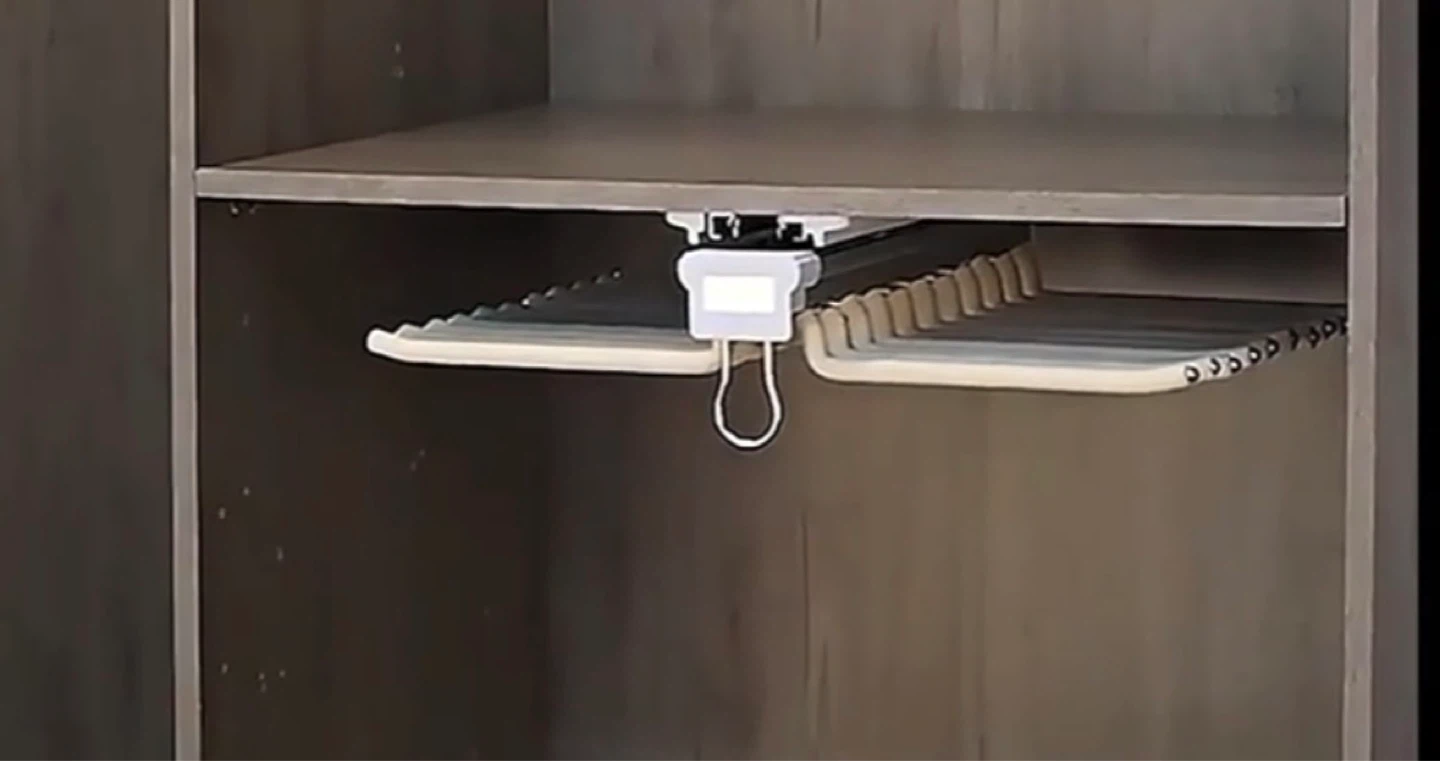 Pull out pants rack - photo 2