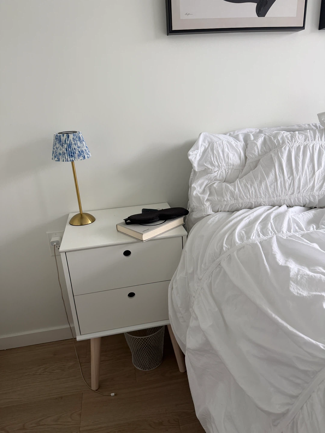 2x white nightstand with two drawers - photo 3
