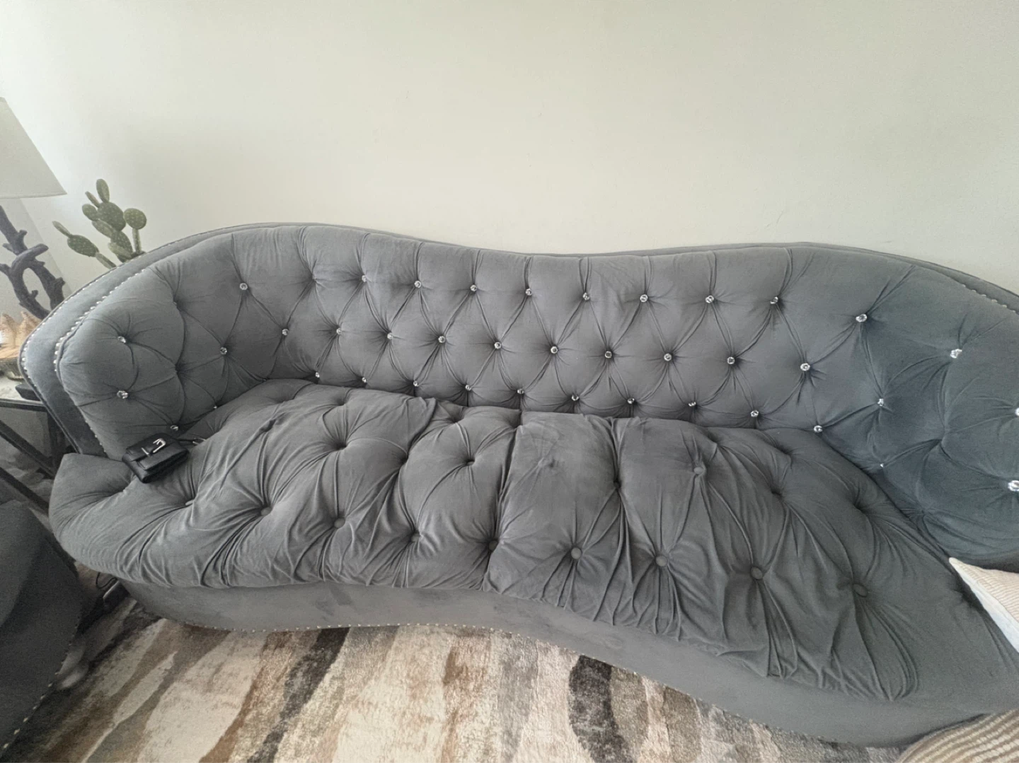 Grey Tufted Loveseat Sofa - photo 3
