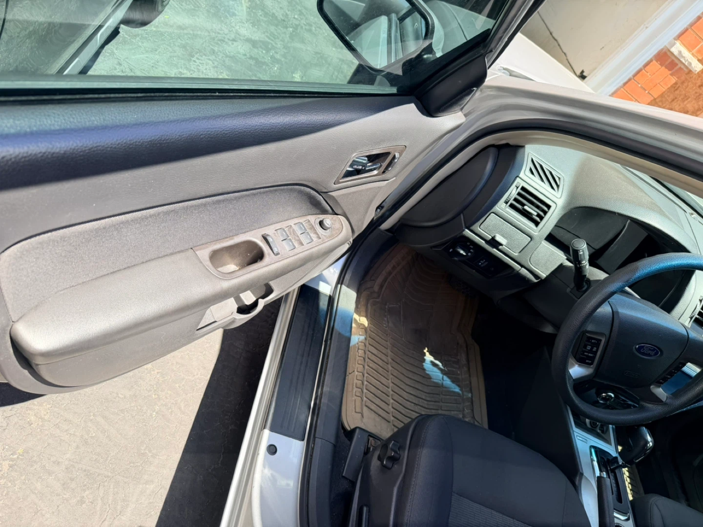2012 FORD FUSION SE 4D - photo 4
