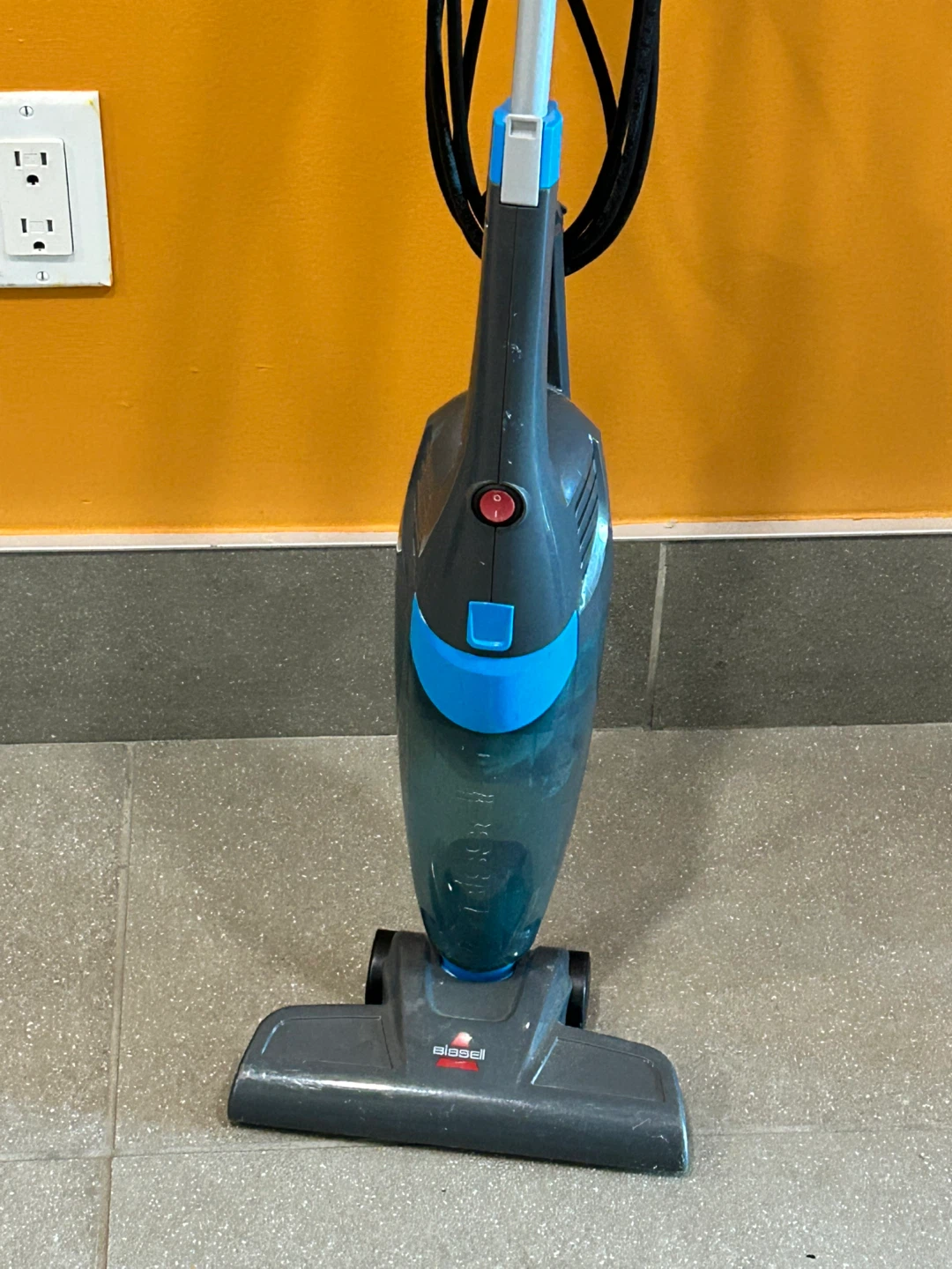 Bissell Stick Vacuum - photo 2