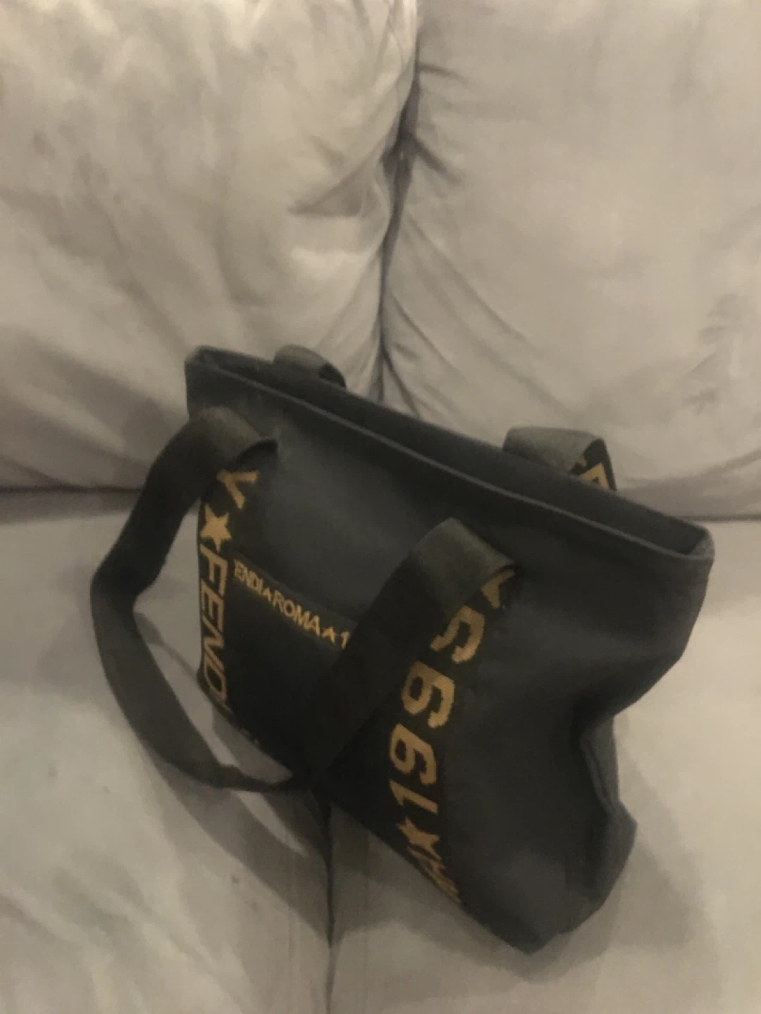 Sac fourre-tout Fendi noir - photo 3