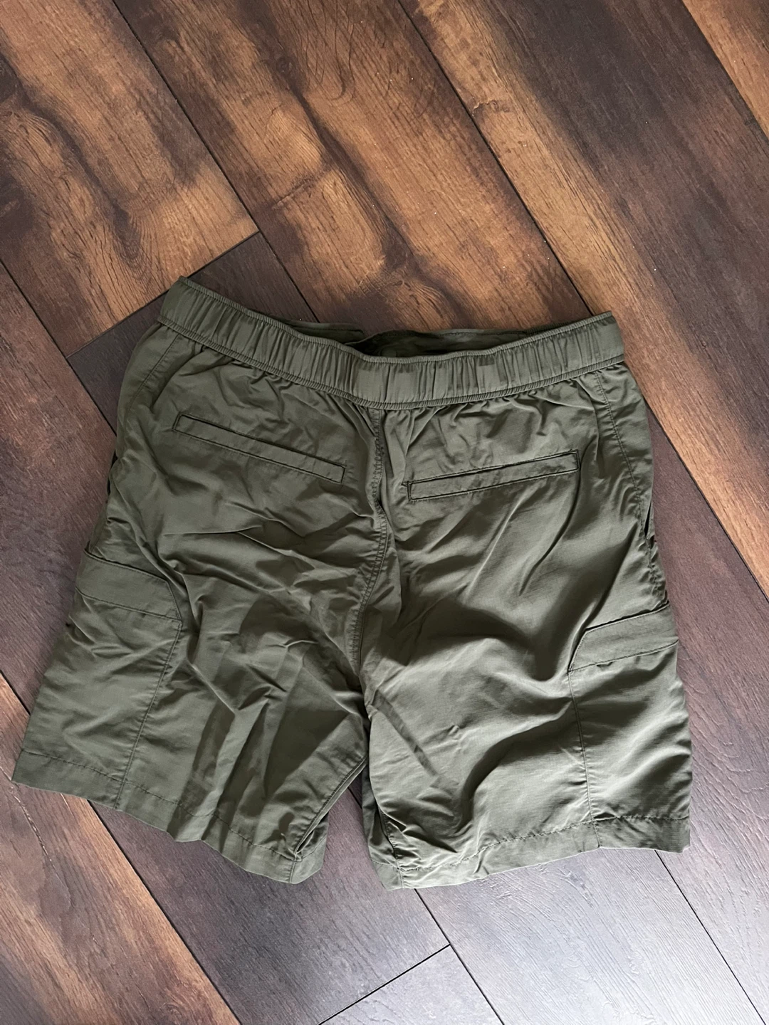 UNIQLO Cargo Shorts - Olive Green (S) - photo 2