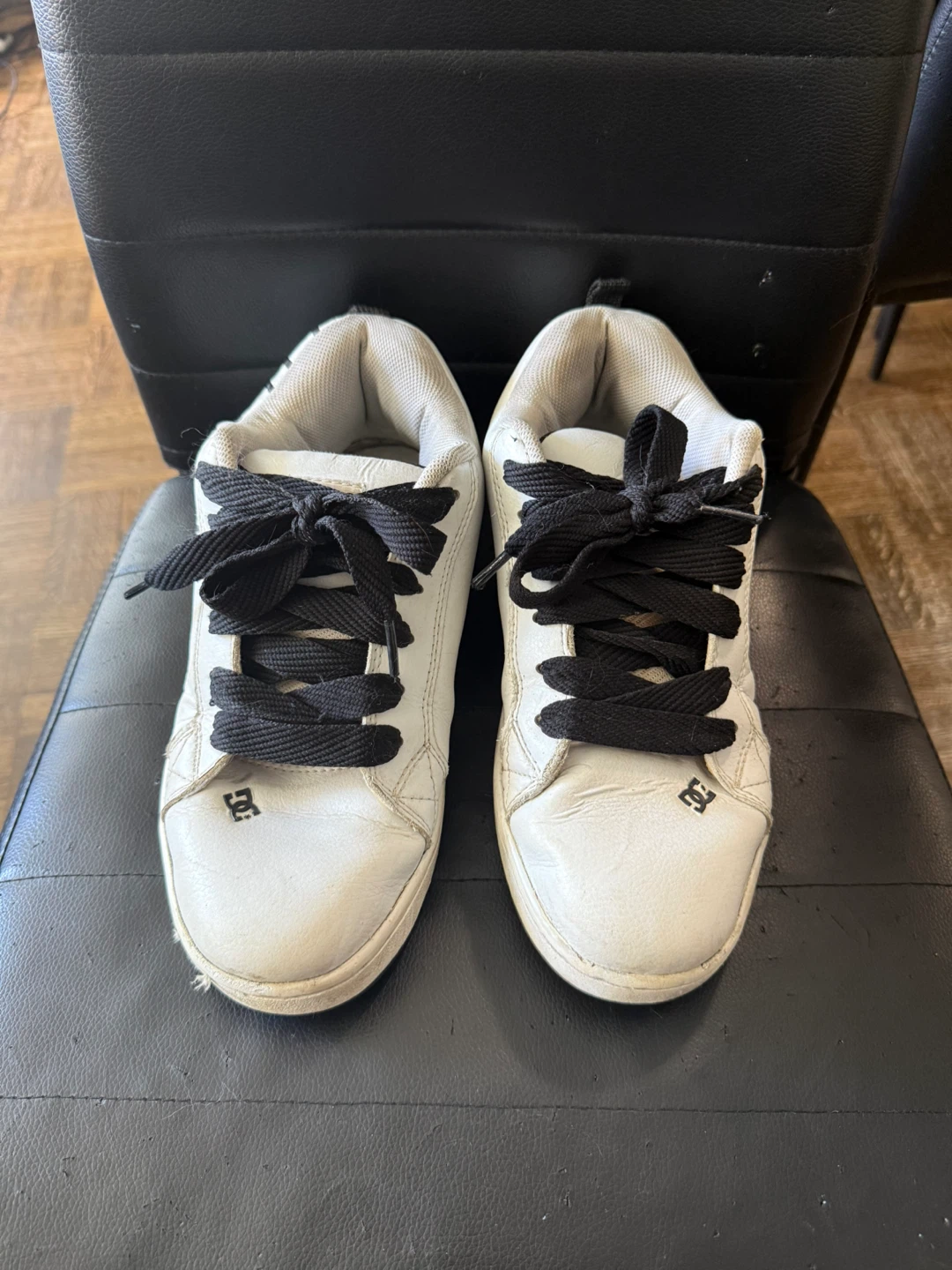DC Shoes USA White & Black Sneakers
