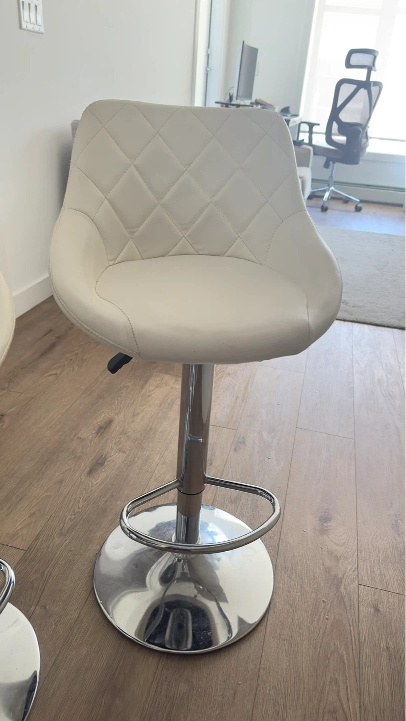 Set of 4 White Adjustable Bar Stools – Modern & Stylish - photo 2