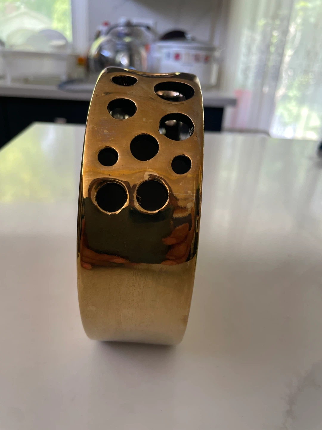 Gold coloured vase, rounded - photo 3