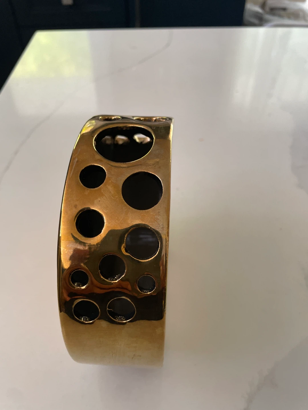 Gold coloured vase, rounded - photo 2