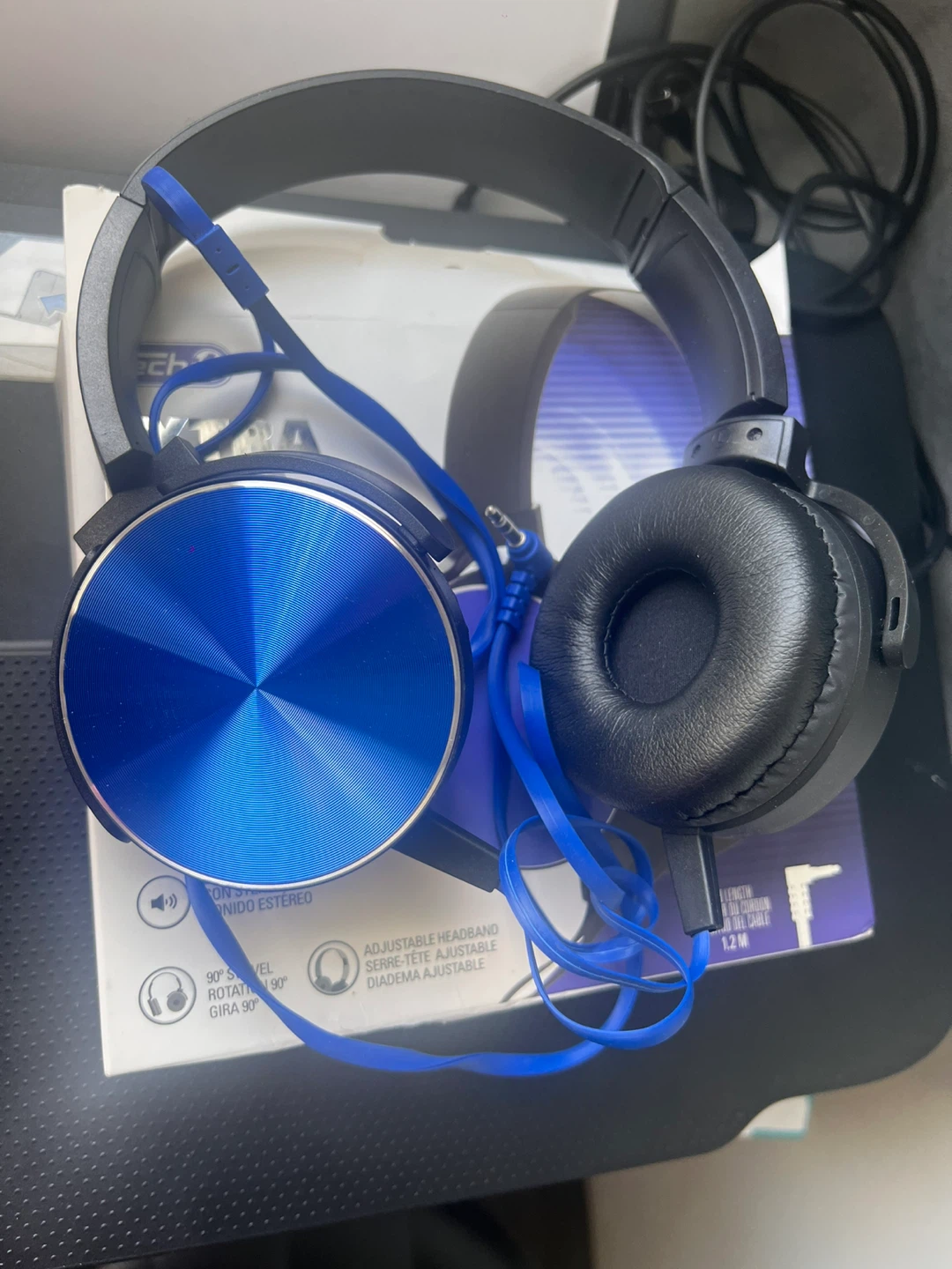 Tech 1 Extra Bass Stereo Headphones - photo 2