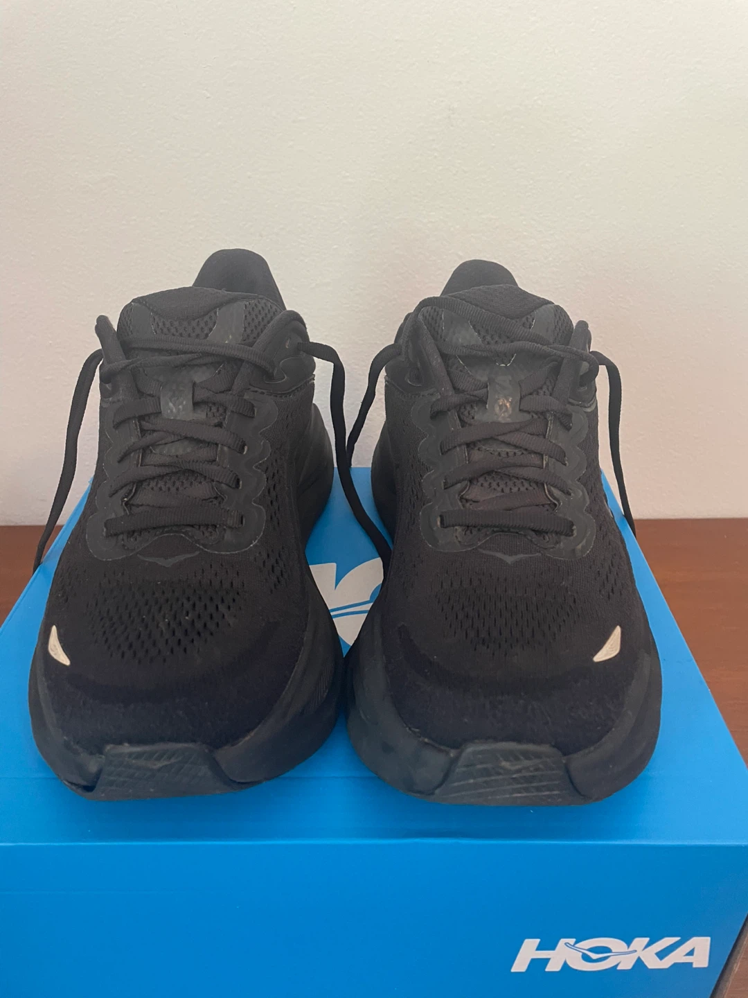 Hoka Bondi 9 Running Shoes (size 7 wide) - photo 2