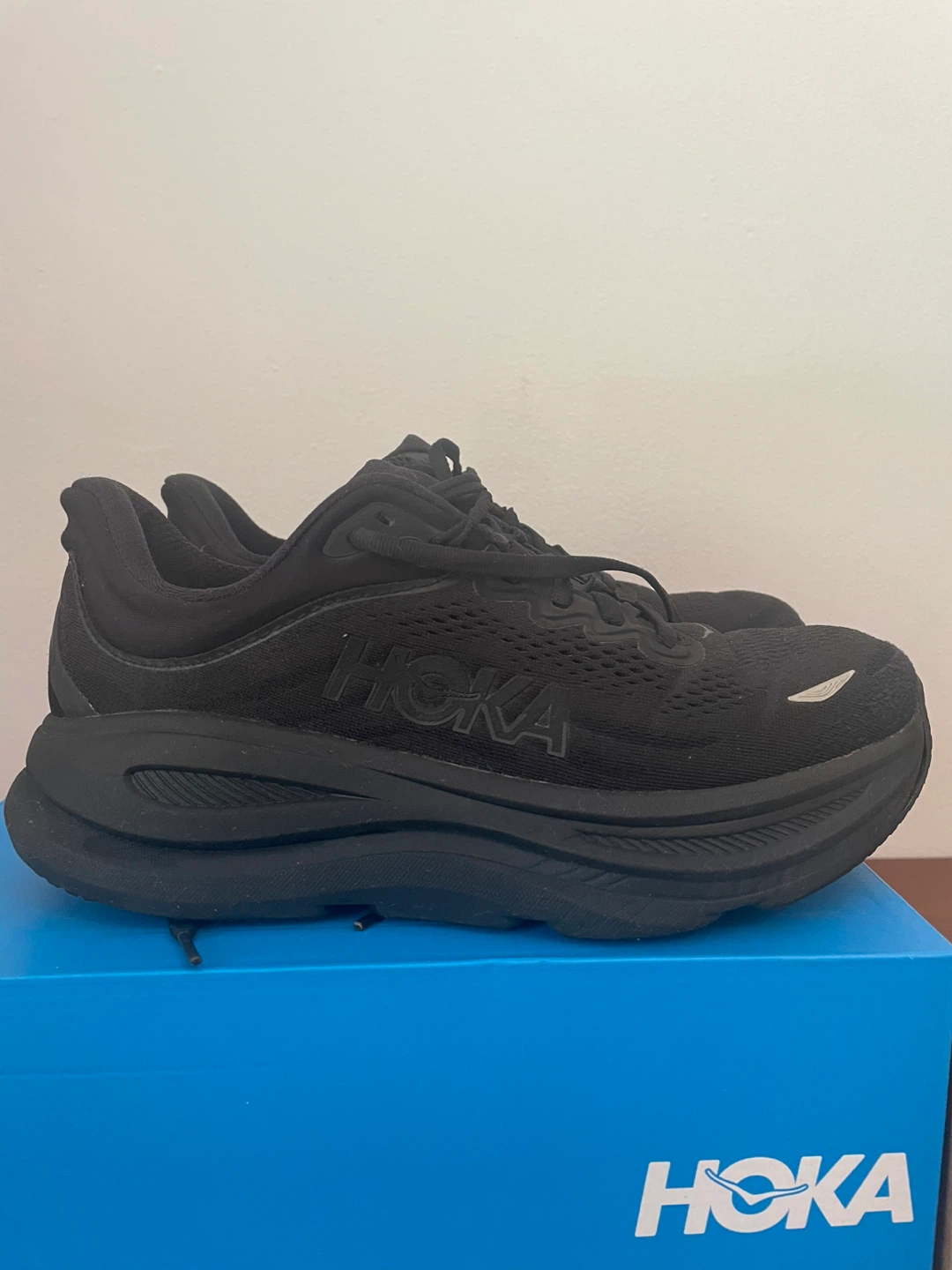 Hoka Bondi 9 Running Shoes (size 7 wide)