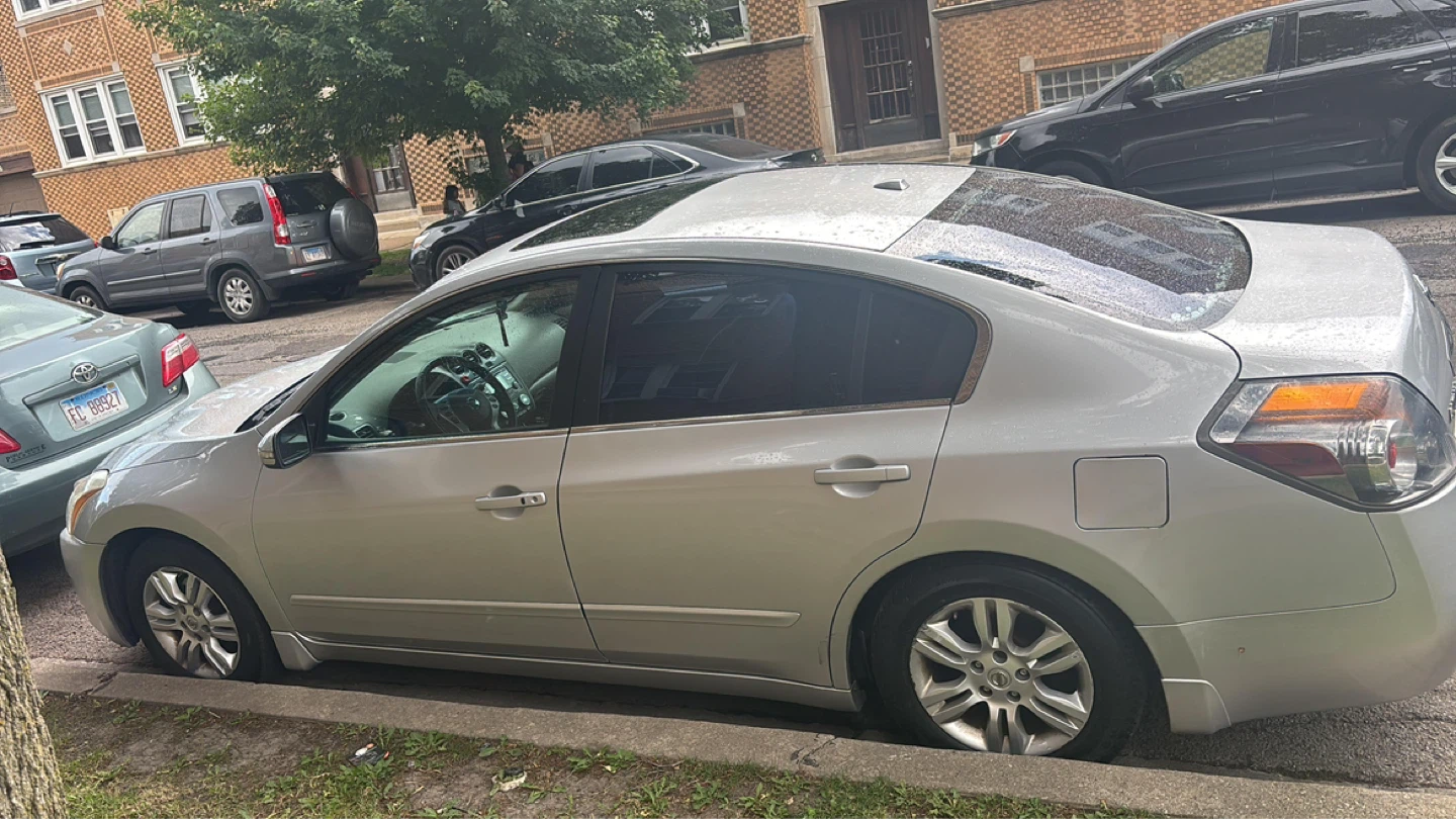 Silver Nissan Altima Sedan - photo 2