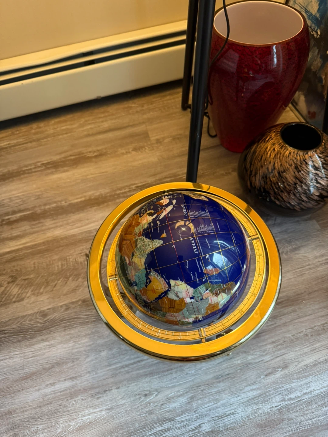 Large Gemstone Globe on Brass Stand – Excellent Condition - photo 5