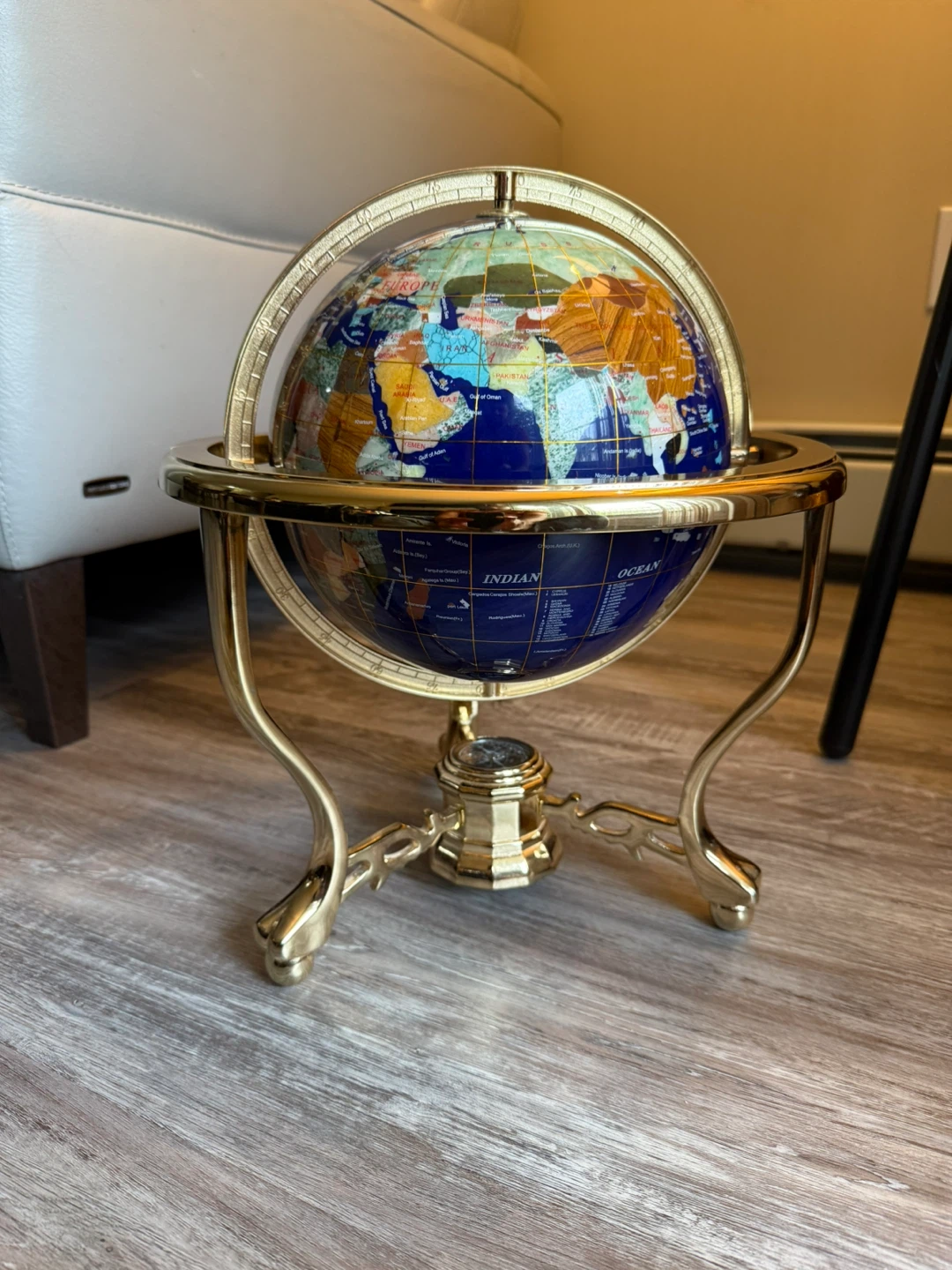 Large Gemstone Globe on Brass Stand – Excellent Condition - photo 4