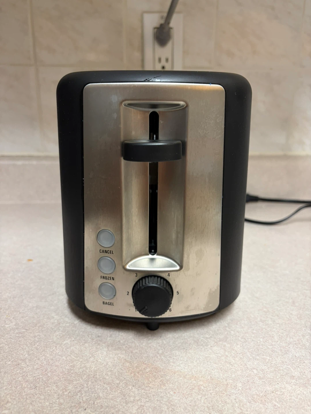 Midea 2-Slice Toaster - photo 2