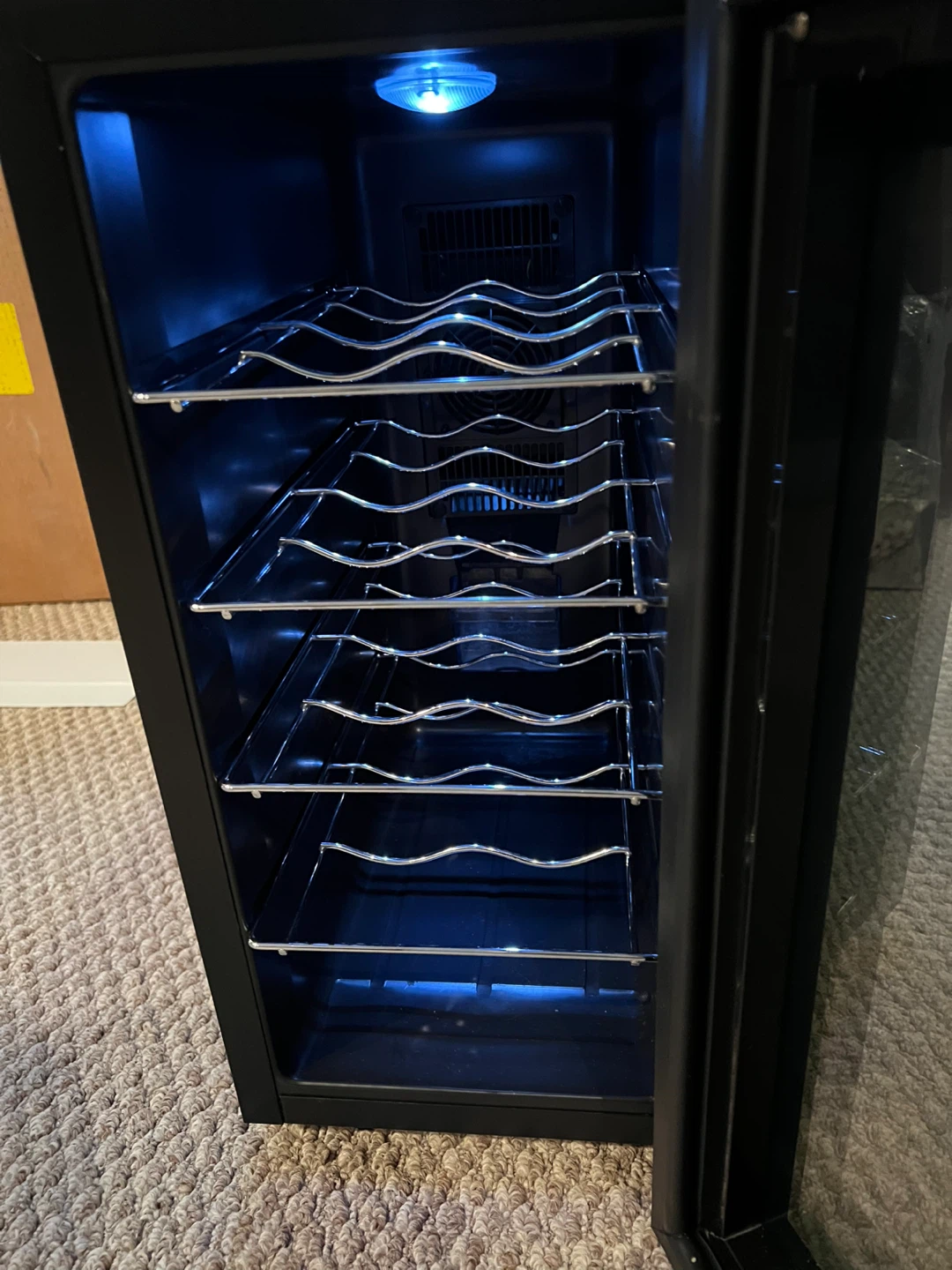 Koolatron KWT10BN Countertop Wine Chiller