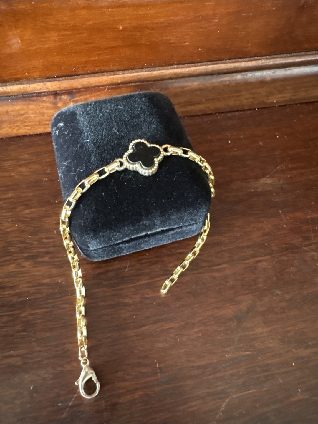 Gold Clover Bracelet - photo 2