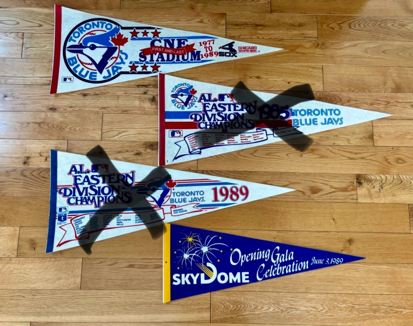 Vintage Toronto Blue Jays Felt Pennant Lot(4)