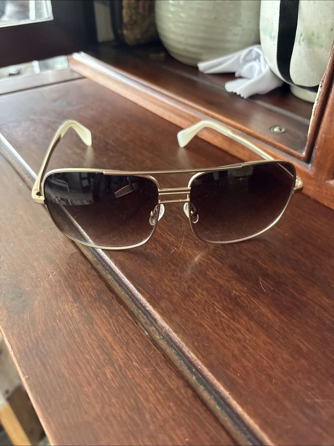 Gold Aviator Sunglasses LIA003
