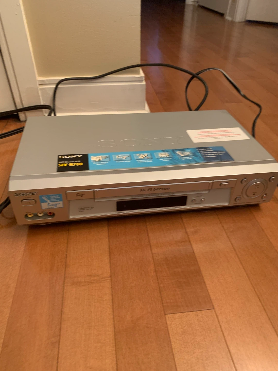 Sony Hi-Fi Stereo VCR SLV-M700