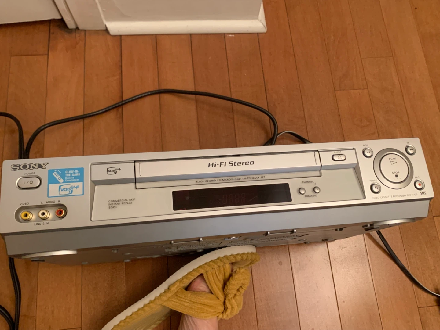 Sony Hi-Fi Stereo VCR SLV-M700 - photo 2