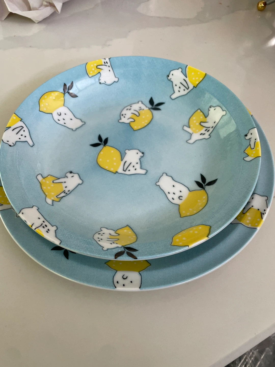 Lemon and bear pattern plates